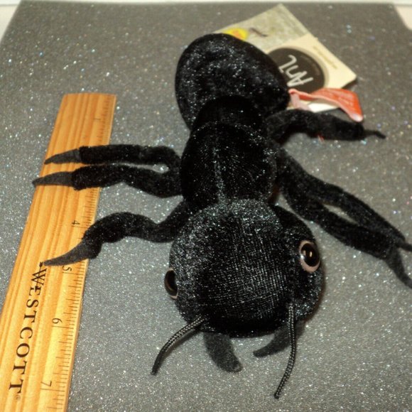 Giant Microbes Black Ant by Drew Oliver Plush Toy 6" Long NEW Giantmicrobes - Picture 1 of 6